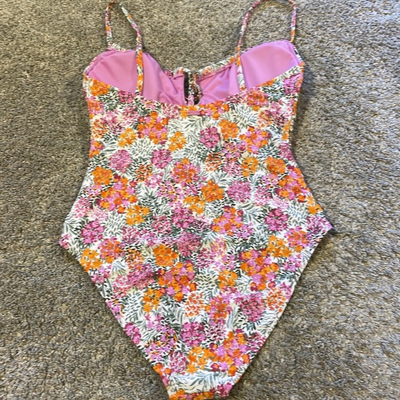NWT Roxy Swimsuit - Picture 6 of 7